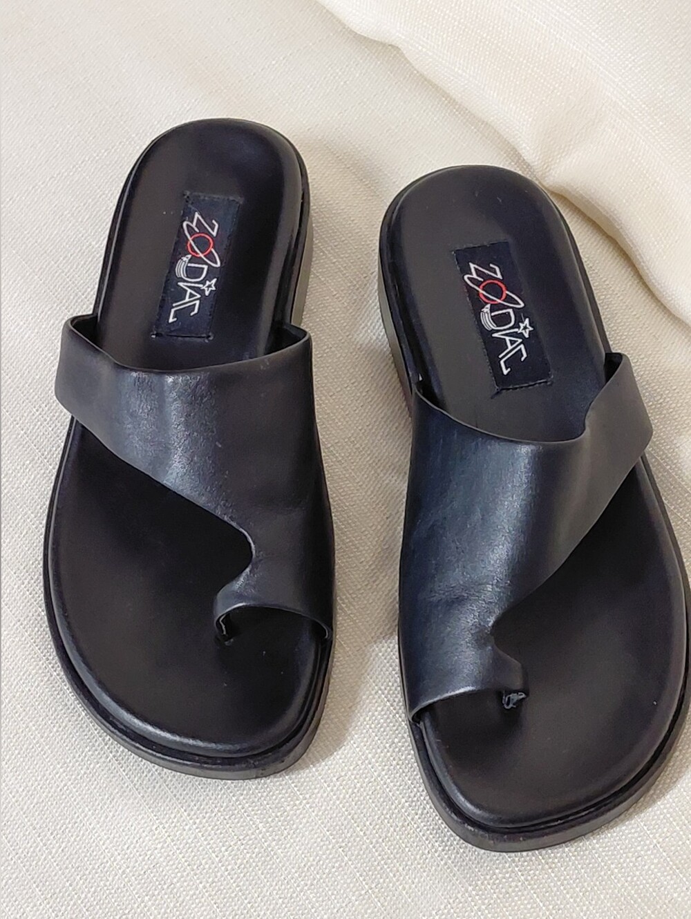 *Zodiac* Black Leather Twist- Toe Slide Sandals Womens Size 7